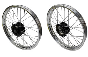 Spaakwiel achter zwarte 1.4 x 16 inch Tomos velg - wiel